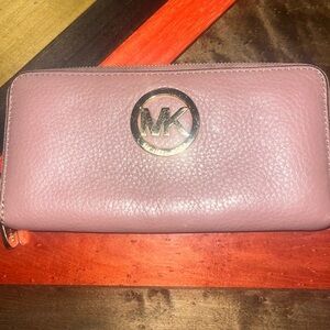 Michael Kors Mauve Leather Wallet with Gold Logo